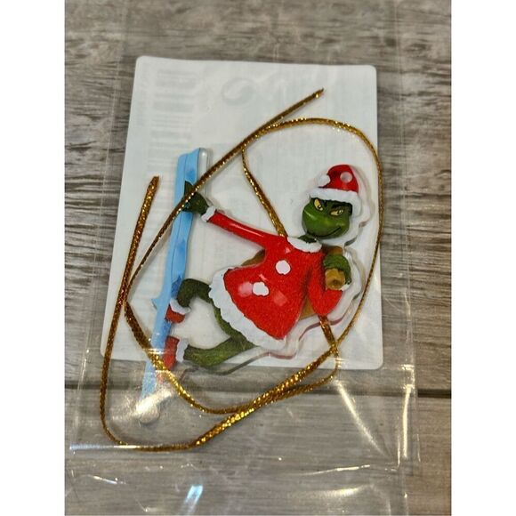 Grinch Whoville Christmas tree ornaments, bundle of 7 - Picture 3 of 9